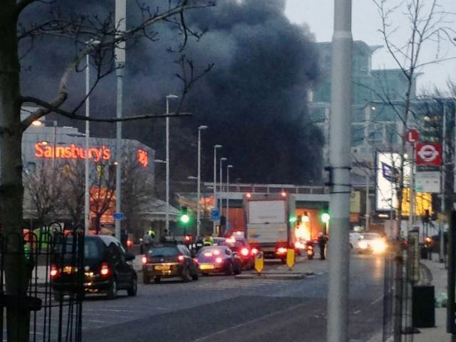 Δύο νεκροί από πτώση ελικοπτέρου στο κέντρο του Λονδίνου